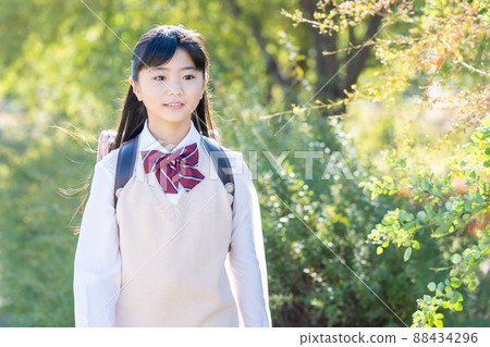 小學生校服 88434296