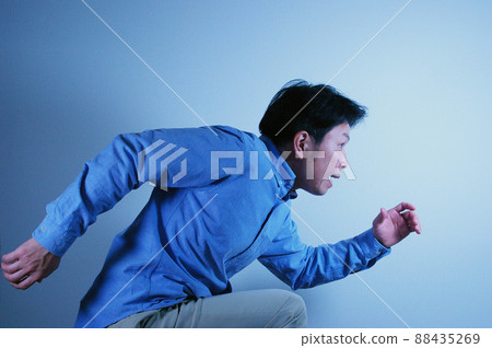 一個人奔向光 88435269