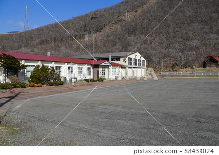 Samani Municipal Horoman Elementary School (closed school, Horoman Community Center) 88439024