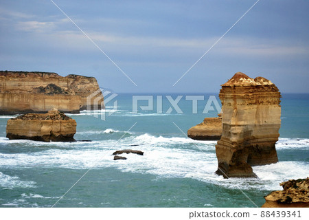 Straight view of Twelves Apostles in Great Ocean Road, Victoria, Australia. 88439341