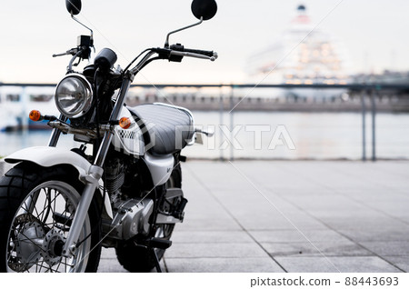 Motorcycle motorcycle medium-sized beach Motorcycle motorcycle medium-sized beach 88443693