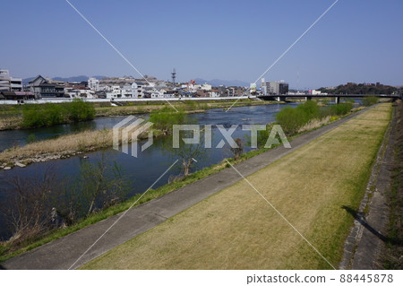 流經岡山縣的一級河流“吉井川”:津山市的風景 流經岡山縣的一級河流“吉井川”:津山市的風景 88445878