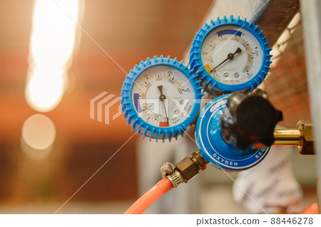 oxygen pressure gauge regulator monitor for laser cutting machine metal factory oxygen pressure gauge regulator monitor for laser cutting machine metal factory 88446278