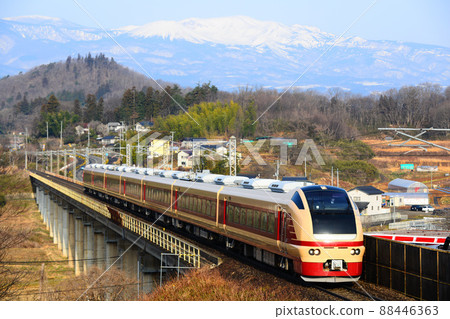 E653 series K70 train going to Tohoku Main Line 88446363