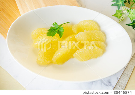 Pomelo citrus Pomelo citrus 88446874