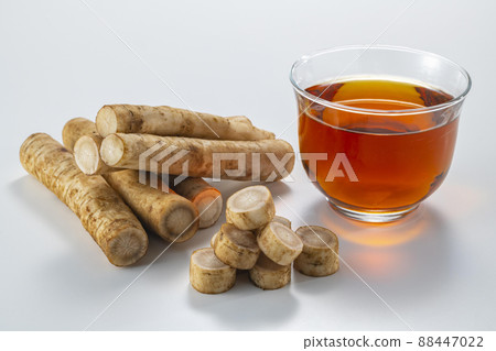 Burdock and tea 88447022