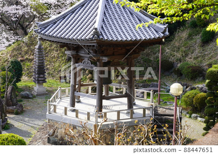 長谷山東光寺(東京都町田市)鐘樓 長谷山東光寺(東京都町田市)鐘樓 88447651