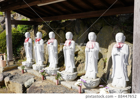 Haseyama Tokoji Temple (Machida City, Tokyo) Rokujizo 88447652