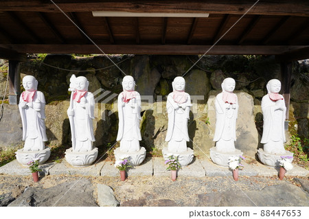 長谷山東光寺(東京都町田市)六地藏 長谷山東光寺(東京都町田市)六地藏 88447653