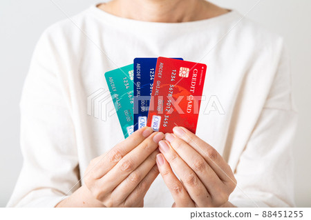 Middle women with credit card 88451255
