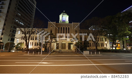 靜岡市政廳主政府大樓葵塔以烏克蘭國旗的顏色照亮,以抗議俄羅斯入侵烏克蘭 靜岡市政廳主政府大樓葵塔以烏克蘭國旗的顏色照亮,以抗議俄羅斯入侵烏克蘭 88452283