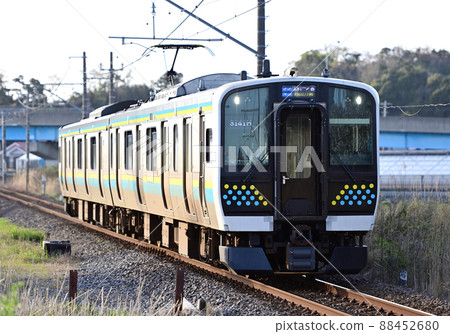 總武本線富浦中船方JR東E131系列0系列R01編隊(幕張) 總武本線富浦中船方JR東E131系列0系列R01編隊(幕張) 88452680