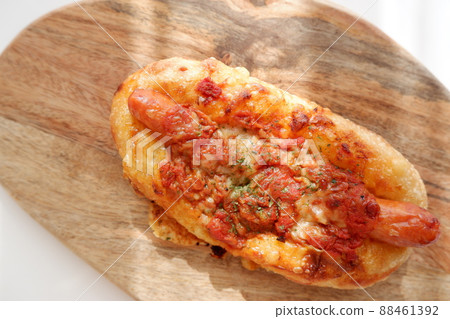 Sausage bread Sausage bread 88461392