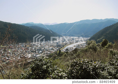 Gujo Hachiman Castle View of the Castle / Gujo City, Gifu Prefecture Gujo Hachiman Castle View of the Castle / Gujo City, Gifu Prefecture 88465409