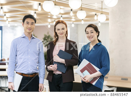 全球業務團隊形象 全球業務團隊形象 88465547