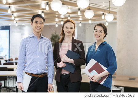 全球業務團隊形象 全球業務團隊形象 88465568