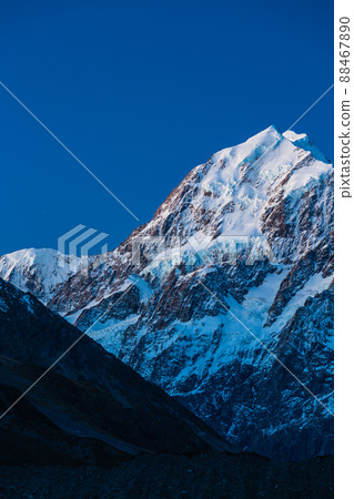 Mount Aoraki at dusk seen from Care Point in Aoraki Mount Cook National Park, New Zealand Mount Aoraki at dusk seen from Care Point in Aoraki Mount Cook National Park, New Zealand 88467890