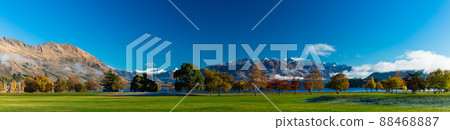 從新西蘭奧塔哥瓦納卡的彭布羅克公園看到的羅伊山 從新西蘭奧塔哥瓦納卡的彭布羅克公園看到的羅伊山 88468887