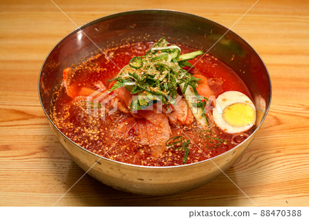 Cold noodles, a typical Korean dish 88470388