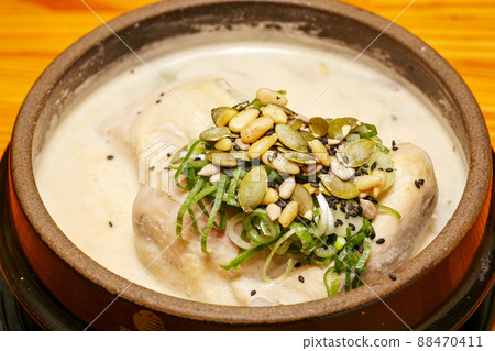 Samgyetang,韓國首爾的熱門餐廳 Samgyetang,韓國首爾的熱門餐廳 88470411