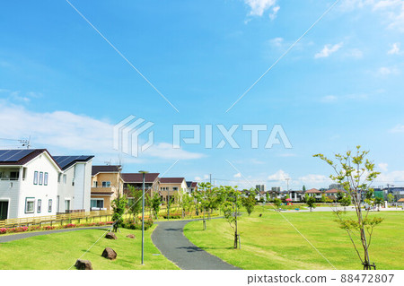 A refreshing blue sky and a residential landscape of the city 88472807
