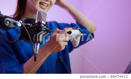 Female video distributor who distributes live video of games 88474412
