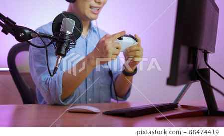 Male video distributor who distributes live video of games Male video distributor who distributes live video of games 88474419