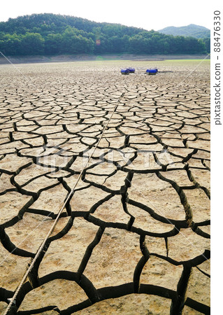 cracked reservoir cracked reservoir 88476330
