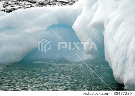 Antarctica - Non Tabular Iceberg - Global warming 88477220