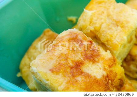 Lunch box omelet picnic 88480969