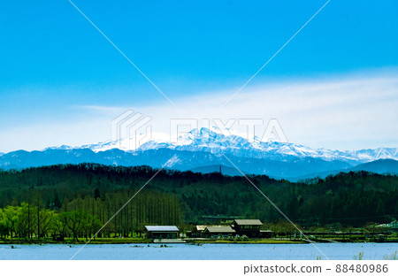 Hakusan seen from Kibagata Hakusan seen from Kibagata 88480986