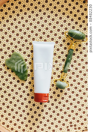 Jade face roller and Gua sha stone 88482230