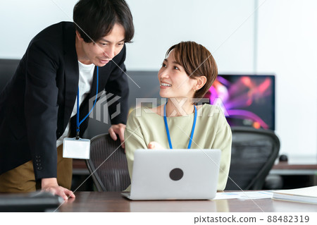 Business team marketing task 88482319