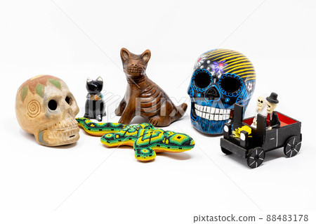 Traditional mexican folklore statues for Day of the Dead celebration 88483178
