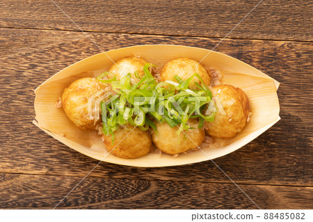Grilled green onion Grilled green onion 88485082