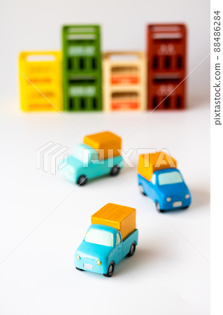 Multiple delivery vehicles 88486284