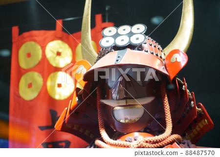 Sanada family's red armor 88487570