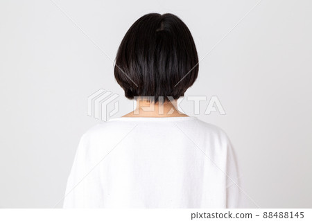 The back of the middle woman The back of the middle woman 88488145