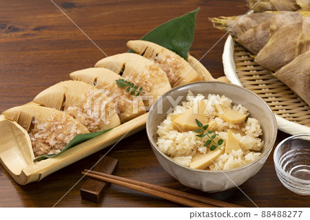 Bamboo shoots and bamboo shoots_Bamboo shoots with rice and boiled Tosa Bamboo shoots and bamboo shoots_Bamboo shoots with rice and boiled Tosa 88488277