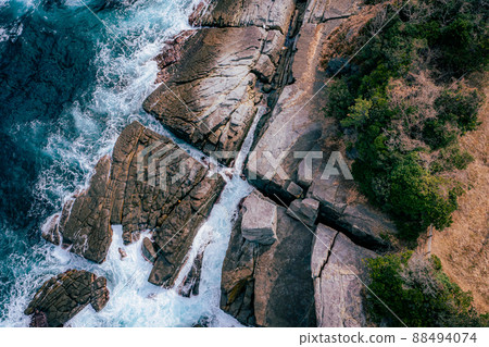 Sea, dynamic rocks 88494074