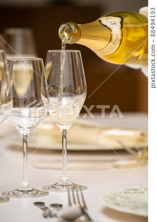 Cheers champagne glass 88494193