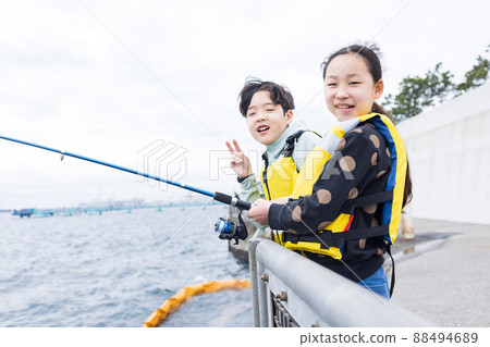 孩子們喜歡釣魚 88494689