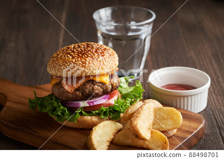 一個漢堡包 一個漢堡包 88498701