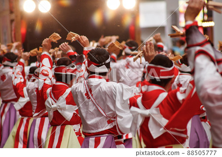 A large-scale dance festival, the Yosakoi Festival in Kochi Prefecture A large-scale dance festival, the Yosakoi Festival in Kochi Prefecture 88505777