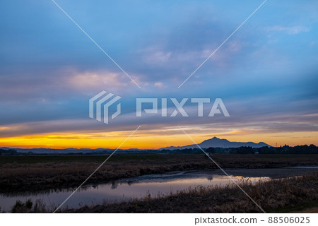 夕陽下的霧島 夕陽下的霧島 88506025