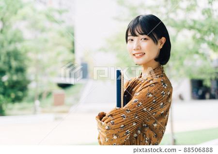 笑臉大學生 笑臉大學生 88506888