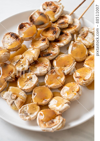 Grills Banana with Caramel Sauce 88511007