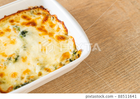baked spinach and cheese baked spinach and cheese 88511641
