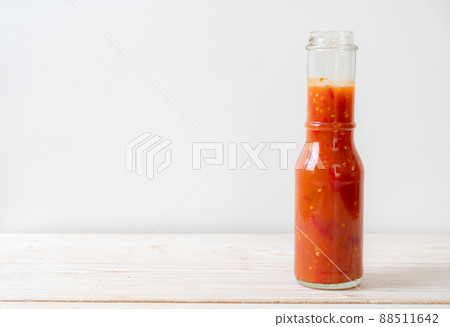 chilli or chilli sauce 88511642
