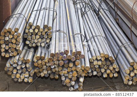Reinforcing bars with a periodic profile in the packs are stored in the metal products warehouse 88512437
